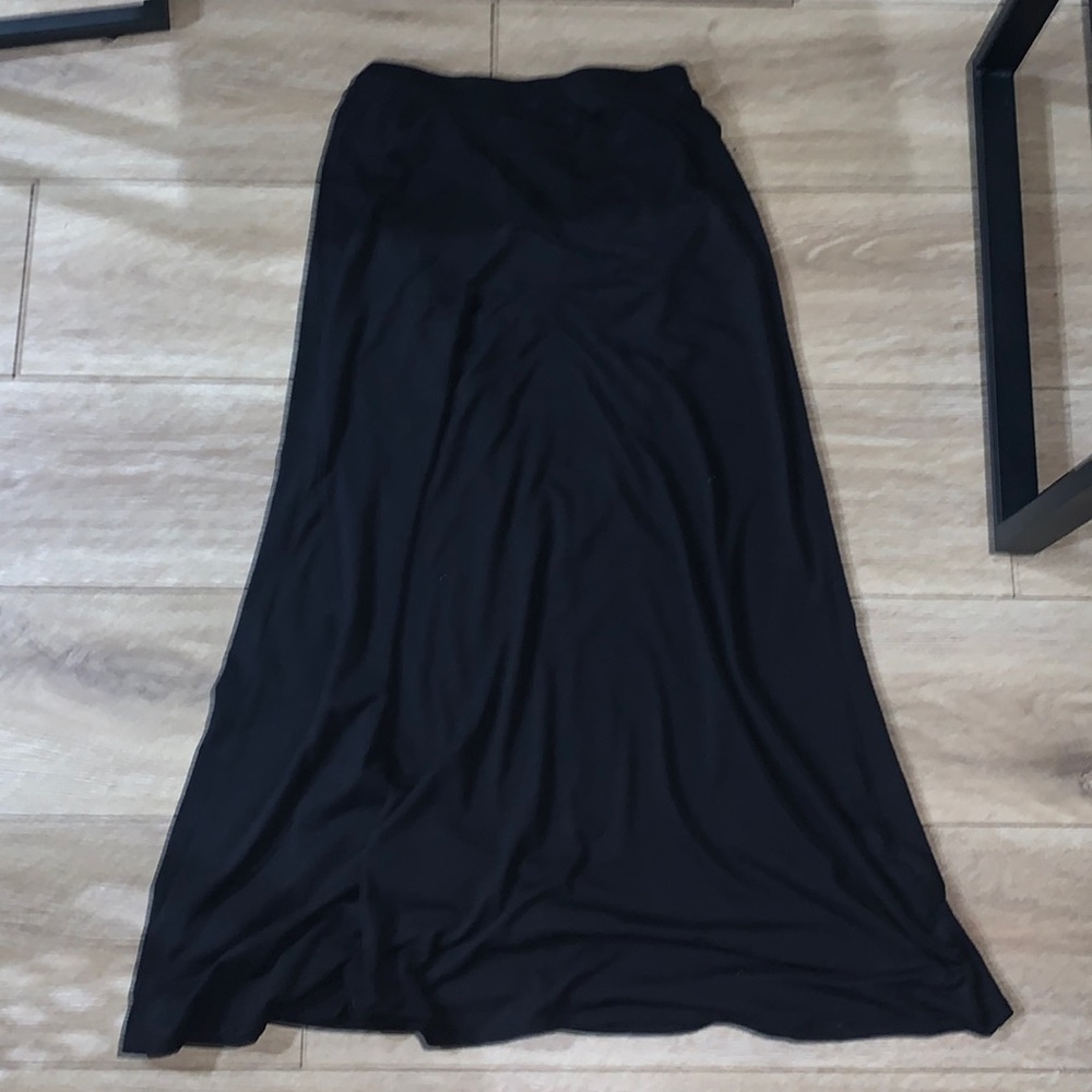 Black Maxi Skirt. GUC Med